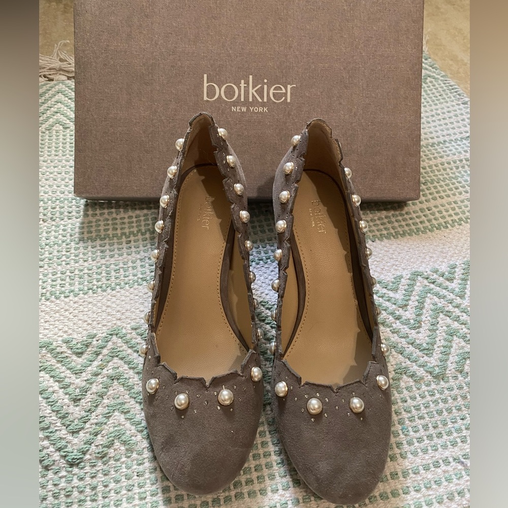 Botkier New York Holly Imitation Pearl Pump Suede
